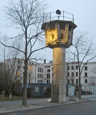 동독 감시탑(데데에르 바흐트투름)